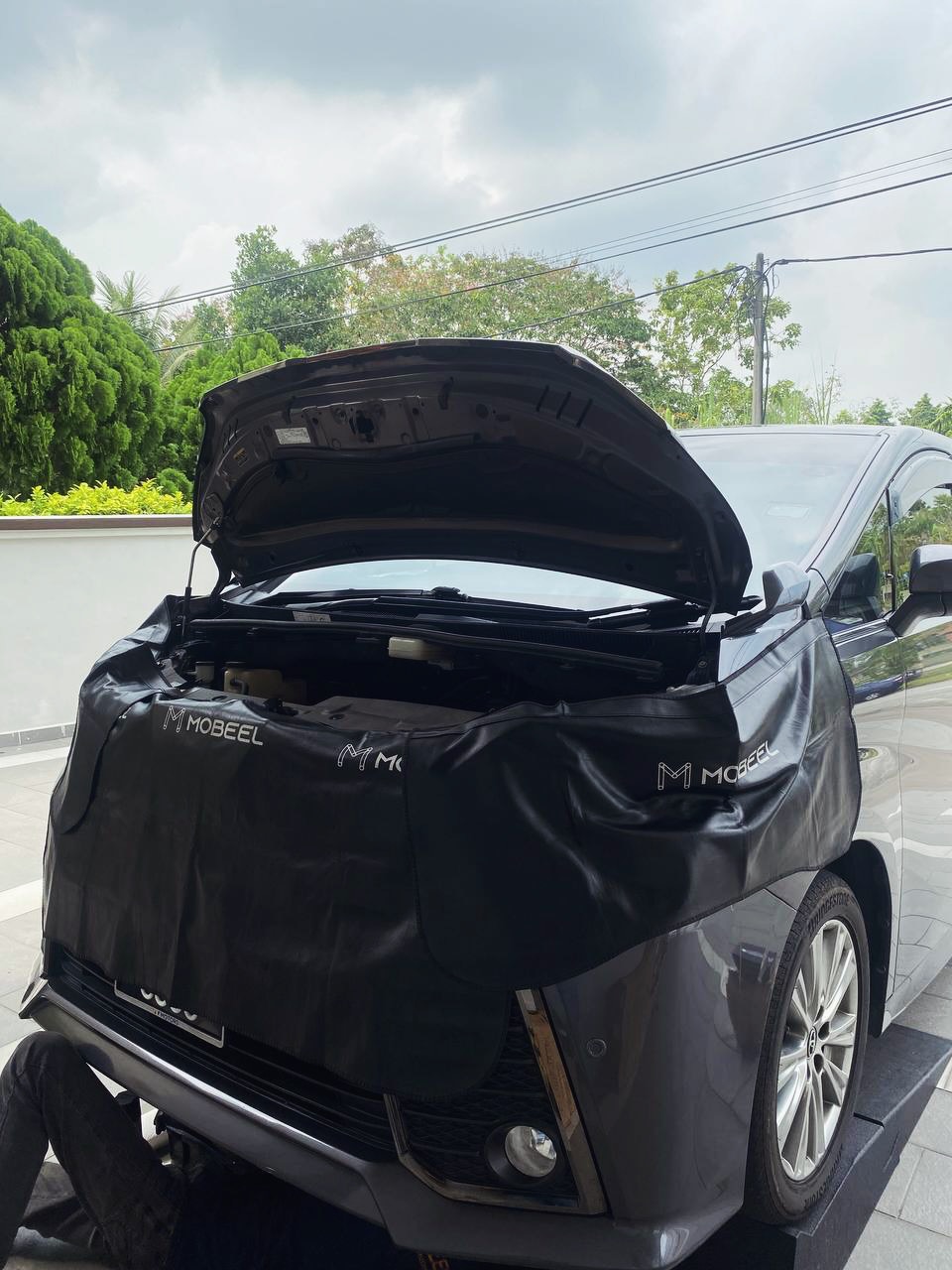 Toyota Vellfire AGH30